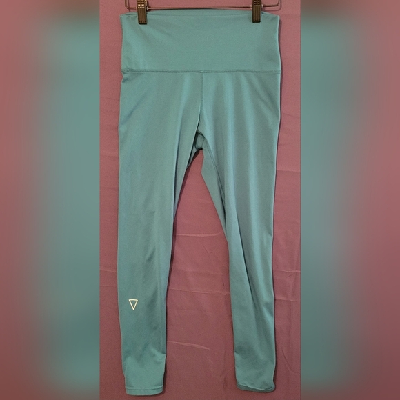DAE Teal Blue Performance Leggings with Stretchy Fit. Size M - Picture 1 of 4